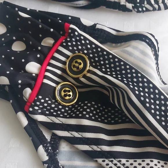 Classic Black and White Striped Bikini with Adjustable Straps - Picture 4 of 10